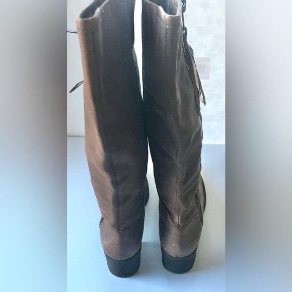 8.5M Lucky Brand | Block Heel | Tall Boots | Brown - Picture 4 of 8